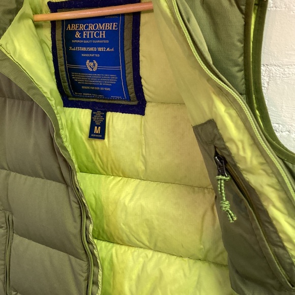 Abercrombie & Fitch Men’s Medium Down-filled Vest, Lime Green - Picture 3 of 3